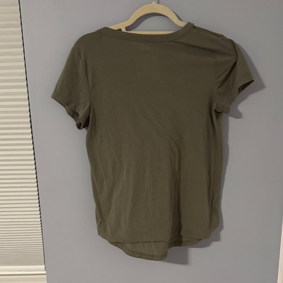 Bundle of 3 Women's Small Basic Tee & Tanks Olive, Burgundy, and Palm Print Tops - Picture 6 of 10